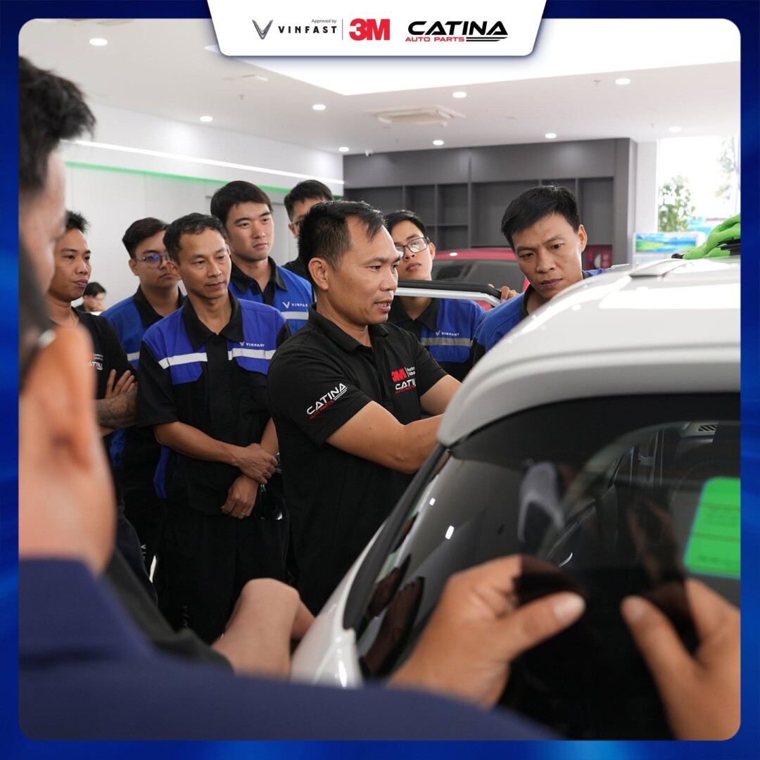 đào Tạo Kỹ Thuật Phim Cách Nhiệt Vinfast 6